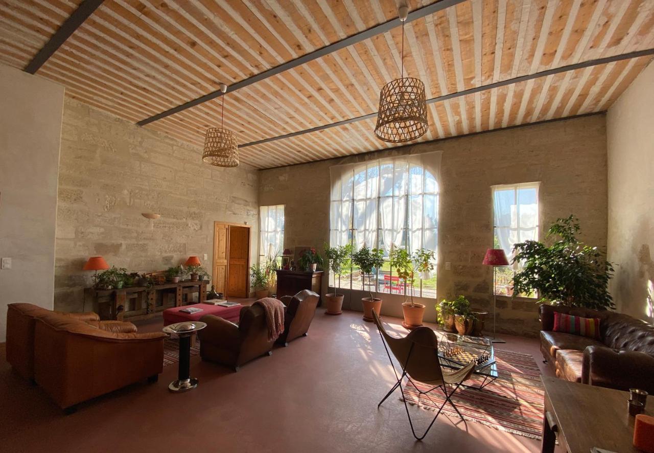 La Ferme De Gigognan Panzió Avignon Kültér fotó